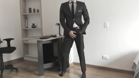 Snapshot of pablo_rincon95 chatting on 12/06/24, 06:28 pablo rincon95 online show from 12/06/24, 06:28