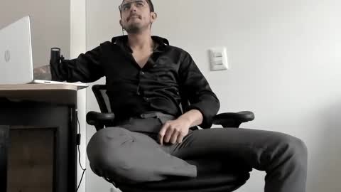 Snapshot of pablo_rincon95 chatting on 01/06/25, 07:13 pablo rincon95 online show from 01/06/25, 07:13