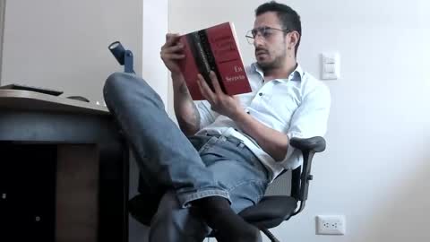 Snapshot of pablo_rincon95 chatting on 01/12/25, 03:25 pablo rincon95 online show from 01/12/25, 03:25