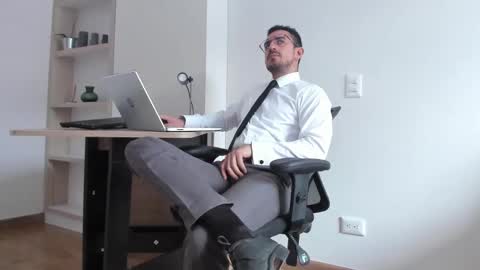 Snapshot of pablo_rincon95 chatting on 02/12/25, 05:05 pablo rincon95 online show from 02/12/25, 05:05