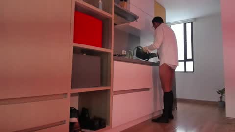 Snapshot of pablo_rincon95 chatting on 02/14/25, 02:12 pablo rincon95 online show from 02/14/25, 02:12