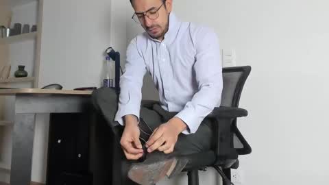 Snapshot of pablo_rincon95 chatting on 02/19/25, 10:56 pablo rincon95 online show from 02/19/25, 10:56