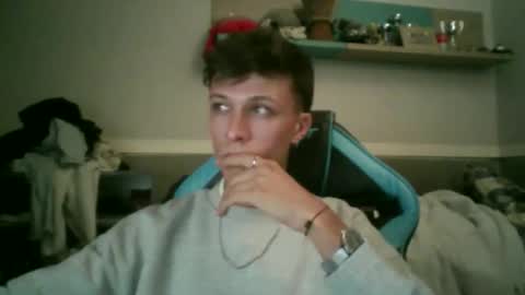 pablocod98 online show from 10/05/25, 01:59