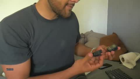 Snapshot of packmanmx chatting on 01/27/25, 08:07 Alberto online show from 01/27/25, 08:07