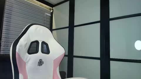 Paige online show from 03/06/25, 09:09