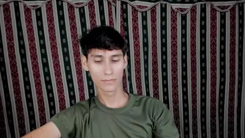 Snapshot of paimon_goetia chatting on 10/22/25, 12:00 Alexander Grigori online show from 10/22/25, 12:00