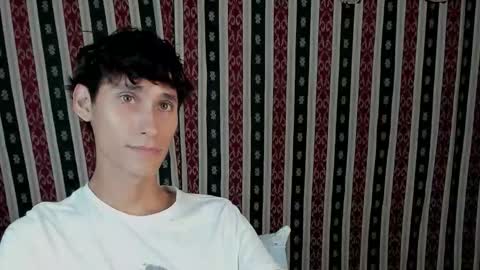 Snapshot of paimon_goetia chatting on 11/13/25, 01:37 Alexander Grigori online show from 11/13/25, 01:37