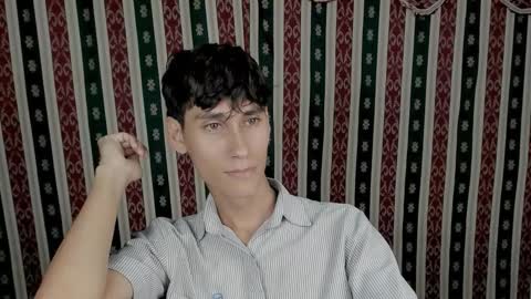 Snapshot of paimon_goetia chatting on 01/08/26, 12:02 Alexander Grigori online show from 01/08/26, 12:02