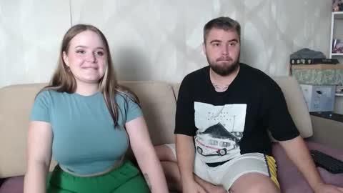 Snapshot of pair_of_gods chatting on 10/05/25, 02:43 Lizzi Igor online show from 10/05/25, 02:43