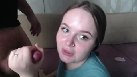 Snapshot of pair_of_gods chatting on 10/05/25, 02:48 Lizzi Igor online show from 10/05/25, 02:48