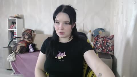 Snapshot of pair_of_gods chatting on 05/17/26, 03:41 Lizzi Igor online show from 05/17/26, 03:41
