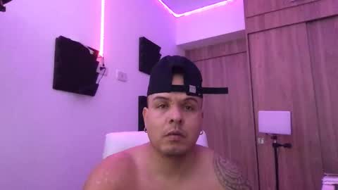 Snapshot of paisaexotico chatting on 02/13/26, 06:37 paisaexotico online show from 02/13/26, 06:37