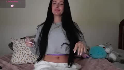 Holly  online show from 10/26/25, 11:42