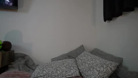 Snapshot of pakeha_princess chatting on 05/06/26, 03:02 Holly online show from 05/06/26, 03:02