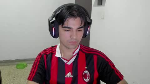 pakun_ online show from 05/11/26, 01:44