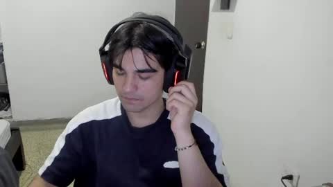 pakun_ online show from 06/12/26, 02:32