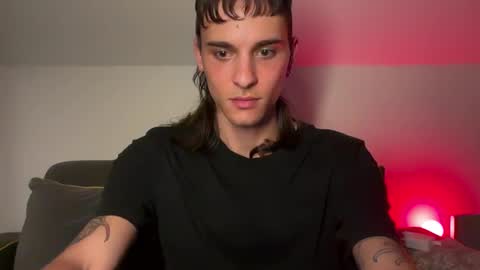 Snapshot of palm1stry chatting on 11/01/25, 11:40 Ayden online show from 11/01/25, 11:40