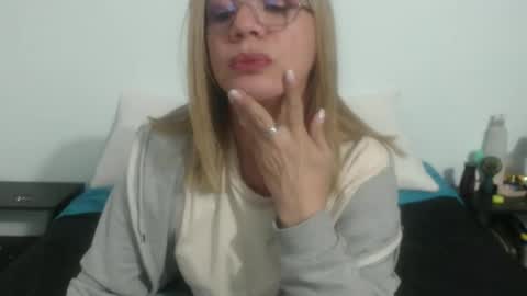 Snapshot of paloma_martin chatting on 05/02/26, 02:49 paloma online show from 05/02/26, 02:49