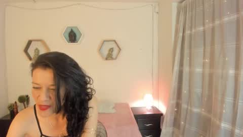 Paloma  online show from 11/28/25, 09:06