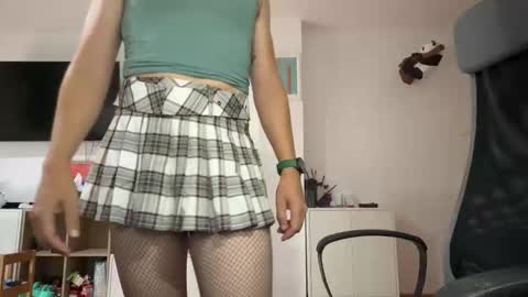 Snapshot of pam_florescht chatting on 09/22/25, 10:17 lonely and curious online show from 09/22/25, 10:17