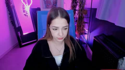 Snapshot of pambeeslyy chatting on 03/08/25, 08:11 Pam online show from 03/08/25, 08:11