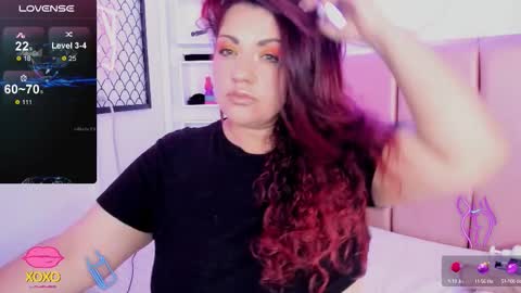 Snapshot of pamela_dimantis_ chatting on 10/14/25, 04:02 Pamela online show from 10/14/25, 04:02