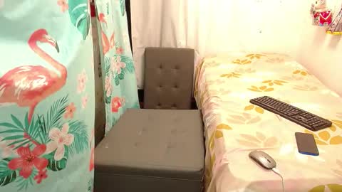 Snapshot of pamela_vasquez chatting on 10/15/25, 05:13 diana online show from 10/15/25, 05:13