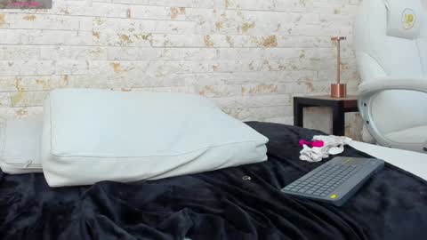 Pamela West online show from 12/27/24, 10:37