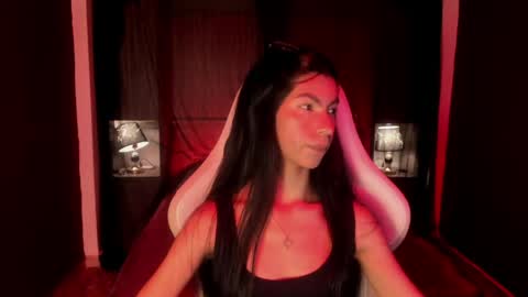 Snapshot of pamelaascott chatting on 04/17/26, 04:59 P A M online show from 04/17/26, 04:59