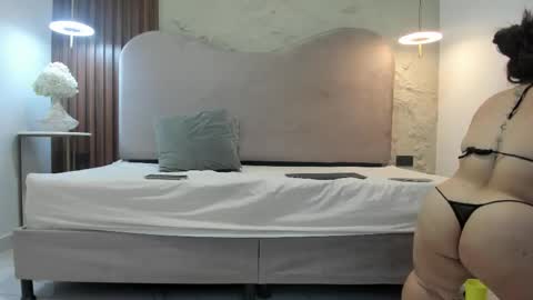 pamelabonnet_mml online show from 12/14/25, 08:02