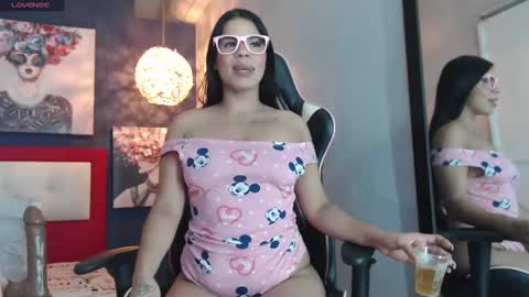 Snapshot of pamelaflores chatting on 01/26/25, 09:29 Pamela online show from 01/26/25, 09:29