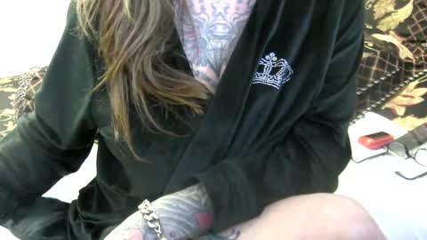 PAMELA GUNNS online show from 01/29/25, 06:50