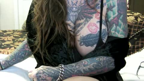 PAMELA GUNNS online show from 02/16/25, 06:21