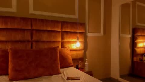 Snapshot of pamelamendez_1 chatting on 01/18/26, 03:43 pamelamendez_1 online show from 01/18/26, 03:43