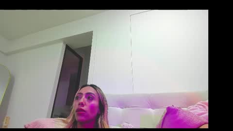 Snapshot of pamelareal92 chatting on 06/10/26, 04:01 pamela online show from 06/10/26, 04:01
