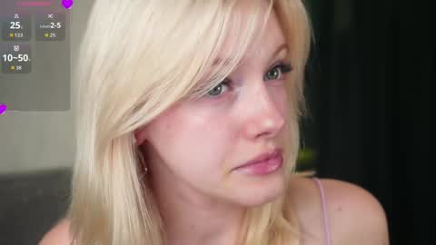 Snapshot of pamelaryant chatting on 09/24/25, 04:05 Diana online show from 09/24/25, 04:05