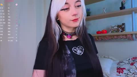 Snapshot of pamelaryant chatting on 10/25/25, 03:07 Diana online show from 10/25/25, 03:07