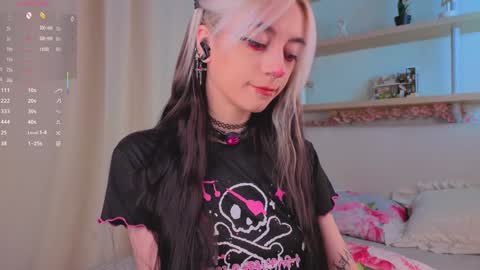 Snapshot of pamelaryant chatting on 11/16/25, 03:17 Diana online show from 11/16/25, 03:17