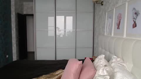 Pamella online show from 11/13/25, 09:19