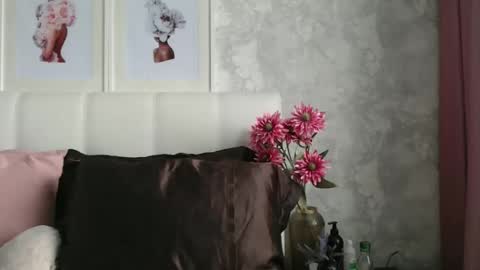 Snapshot of pamella_007 chatting on 12/23/25, 07:50 Pamella online show from 12/23/25, 07:50