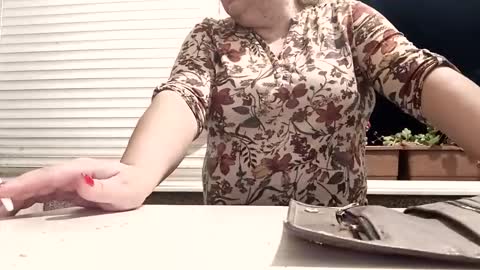 Snapshot of pamid215 chatting on 10/26/25, 06:25 angel hris online show from 10/26/25, 06:25