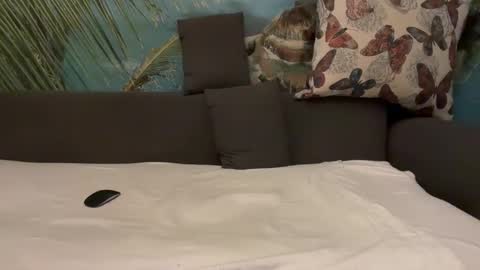 Snapshot of pan0069 chatting on 12/18/25, 12:38 Porn online show from 12/18/25, 12:38