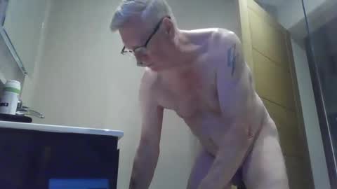 panda320 online show from 05/15/26, 07:43