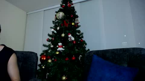 pandora__1 online show from 12/05/25, 12:30