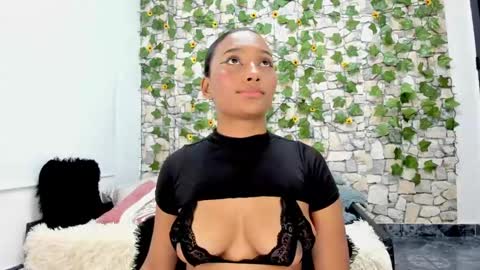 Snapshot of pandora_gu1 chatting on 12/19/24, 11:25 pandora_gu1 online show from 12/19/24, 11:25