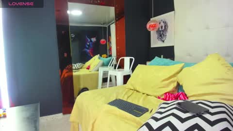 Snapshot of pandora_rey2 chatting on 12/15/24, 04:59 ---Pandora--- online show from 12/15/24, 04:59