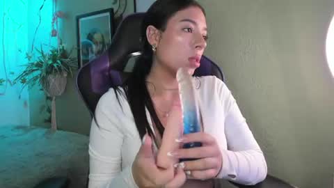 Ana Laura online show from 06/24/26, 04:55