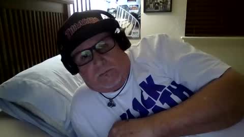 Snapshot of panos678442 chatting on 04/26/26, 06:55 panos online show from 04/26/26, 06:55