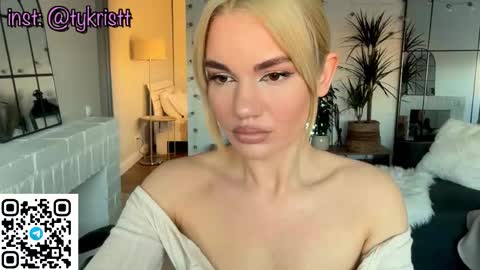 Snapshot of pantykrist chatting on 02/01/26, 01:20 Kristina Kriss online show from 02/01/26, 01:20