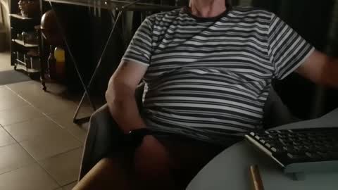 Snapshot of pantyrafke chatting on 01/04/25, 05:05 pantyrafke online show from 01/04/25, 05:05